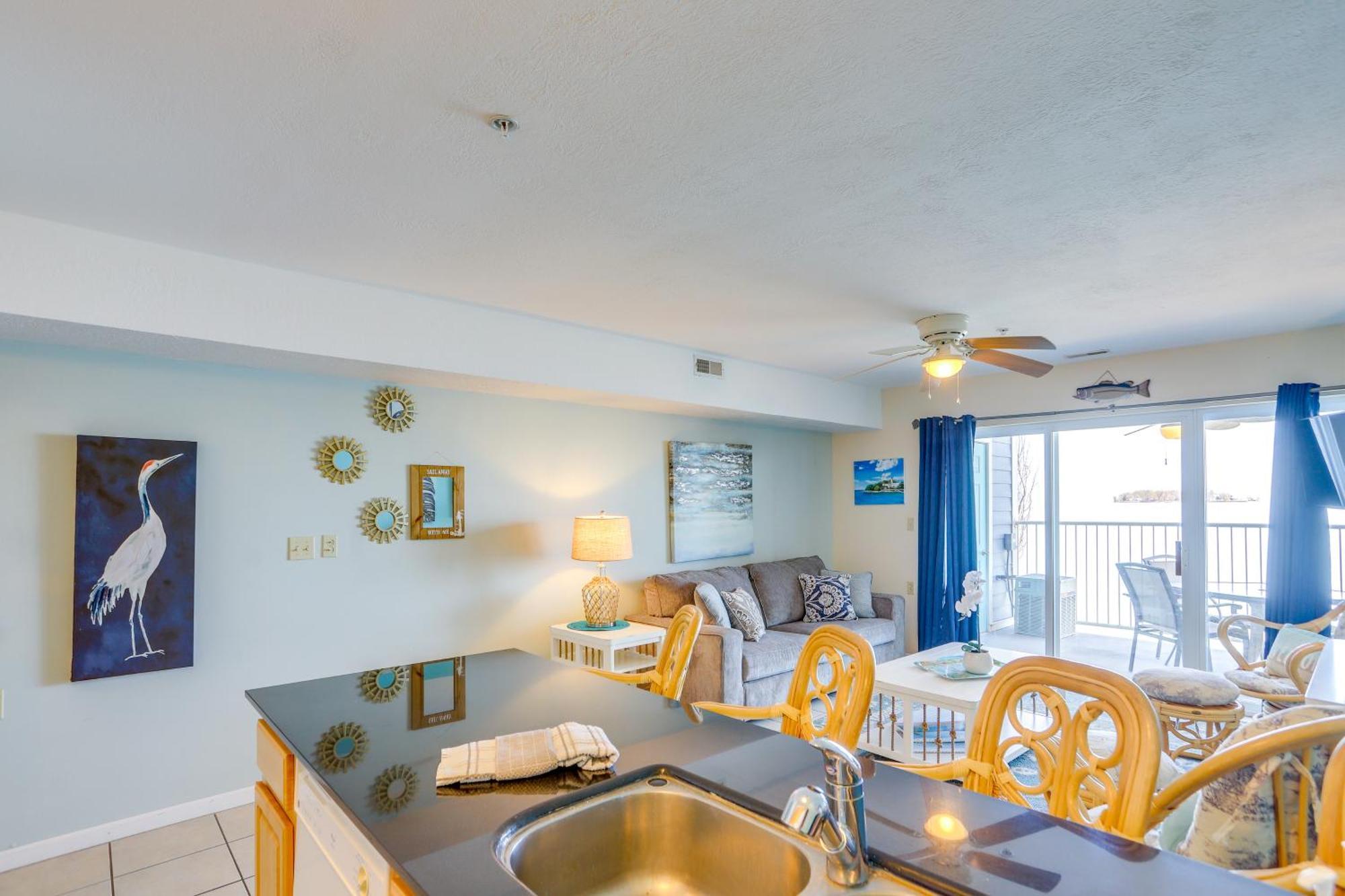 Waterfront Middle Bass Condo With Pool Access! プットインベイ エクステリア 写真